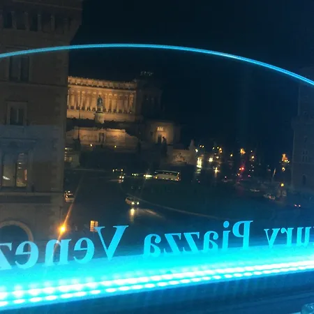Luxury Piazza Venezia 酒店 3*