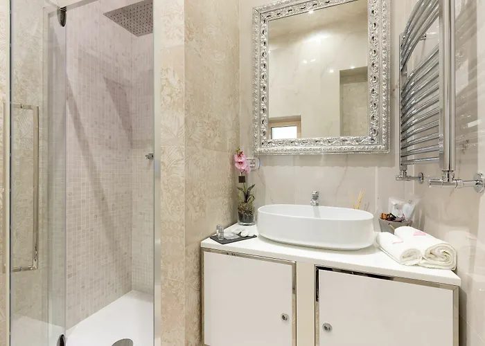 Luxury Piazza Venezia Hotel