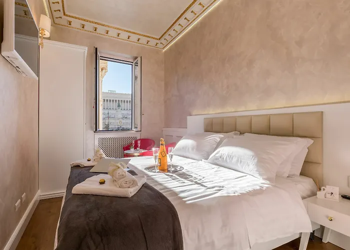 Luxury Piazza Venezia Hotel Rome