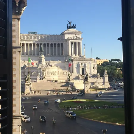 Luxury Piazza Venezia Otel 3*