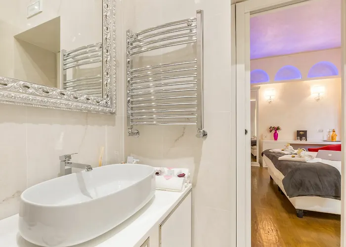 Luxury Piazza Venezia Hotel 3*